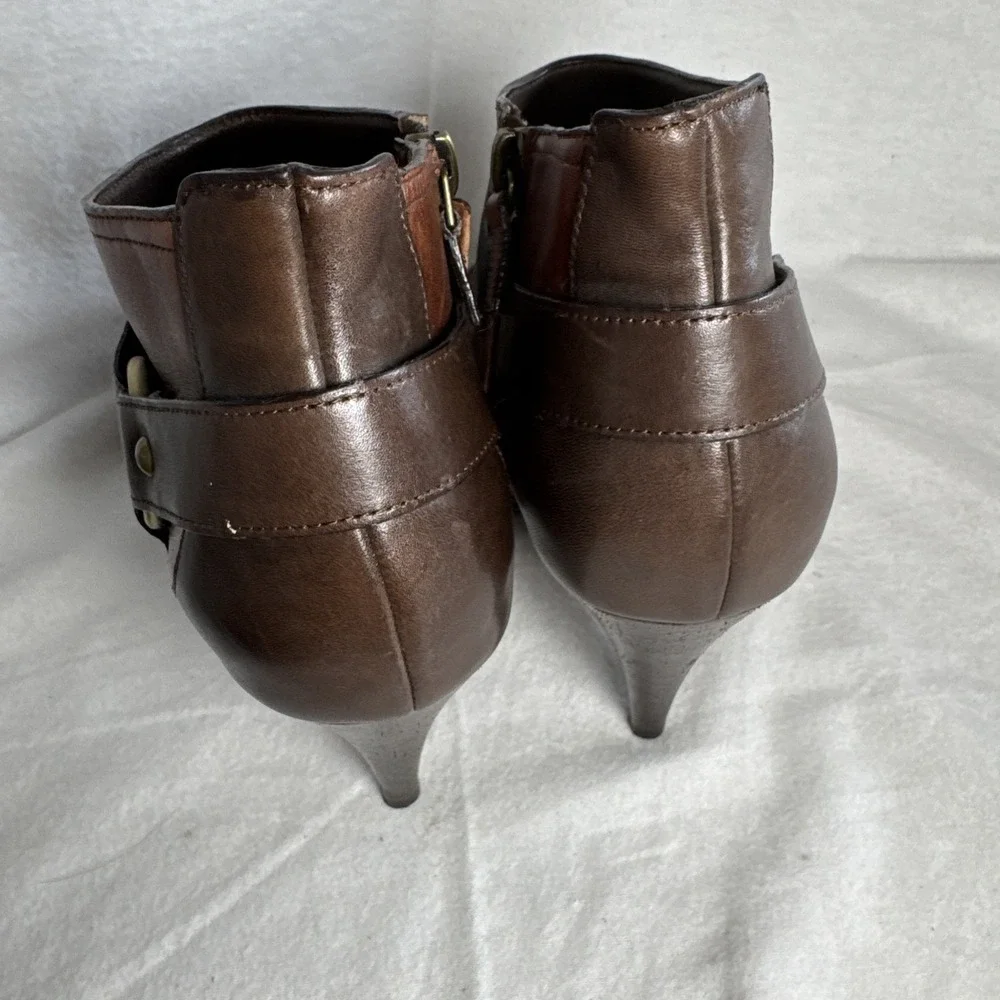 Cole Haan Ankle Boots High Heel Booties 2 Tone Brown Leather Side Zip Buckle 7.5